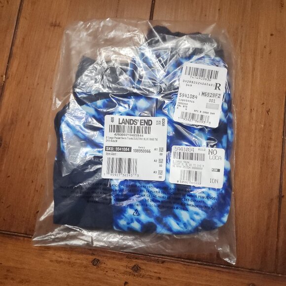 Lands' End - Boys Cargo Pocket Boardshorts Swim Trunks Size Medium NWT - Picture 5 of 6